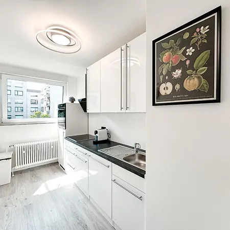 Moderne Blue-night Apartment Frechen